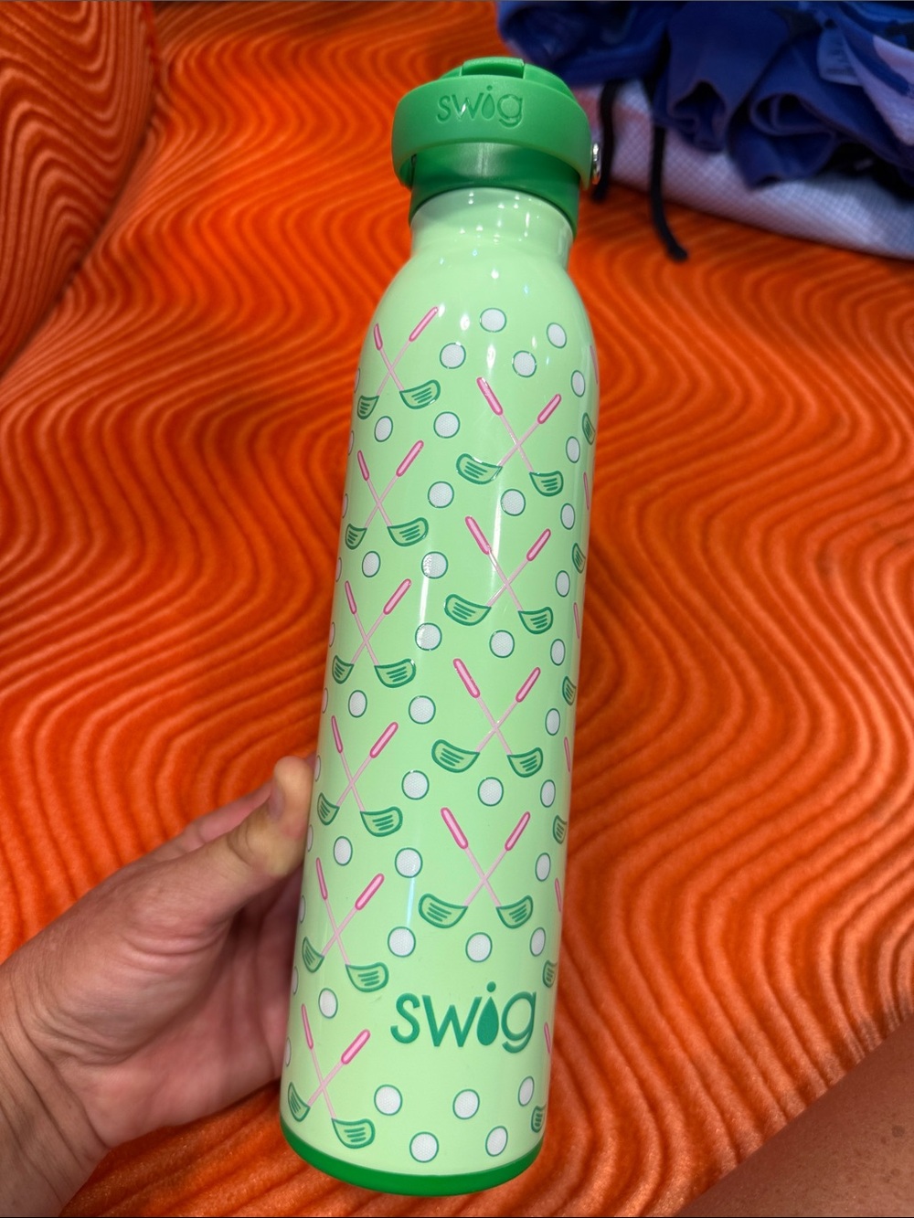 Swig Life Golf-Print Stainless Water Bottle in Mint Green with straw - Picture 4 of 10